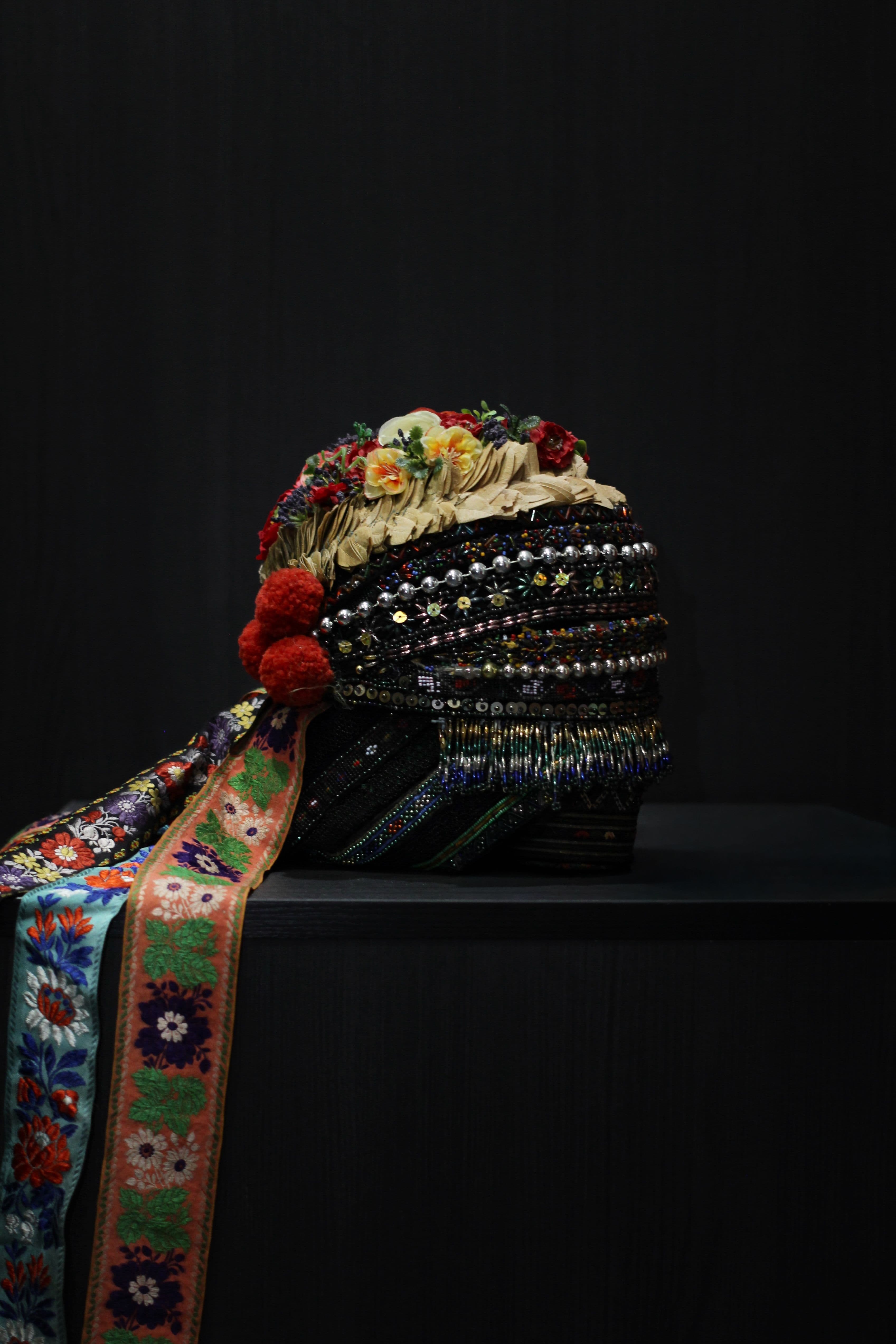 Жіночий головний убор